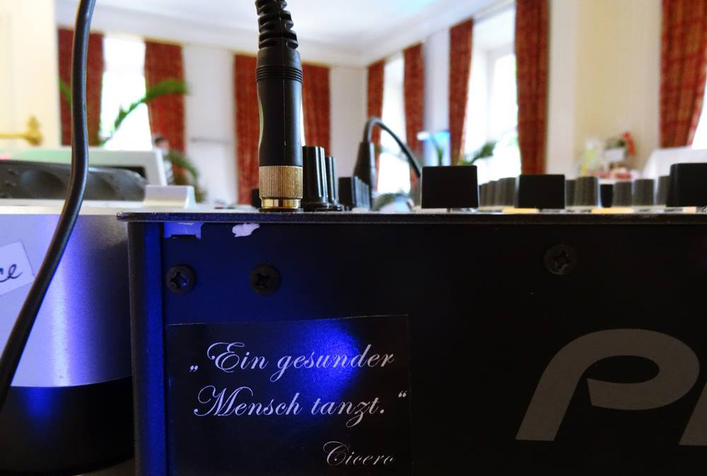DJ für Hochzeit - DJane für ihre Hochzeitsfeier - Die Braut... die sich was traut - Hochzeitsdjane - Leipzig